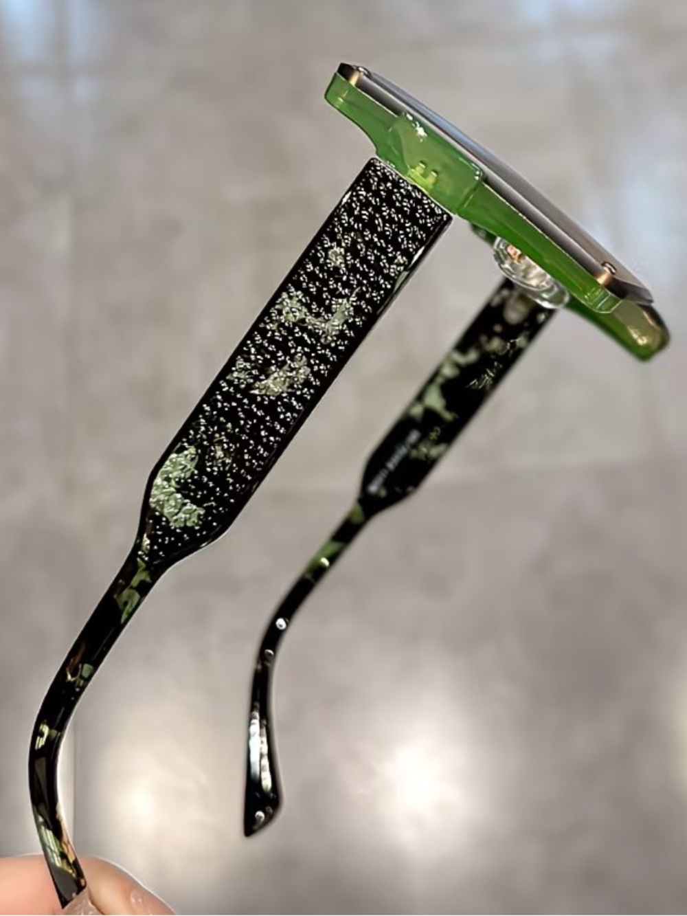 Green Gradient Square Rim Sunglasses with Gold Bridge, Super Cute! NWOT - Picture 3 of 3
